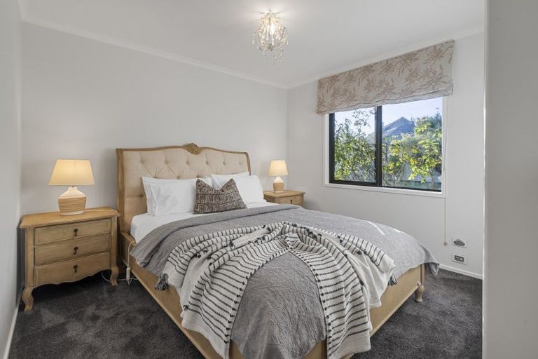 Photo of property in 20 Gemini Place, Kawaha Point, Rotorua, 3010