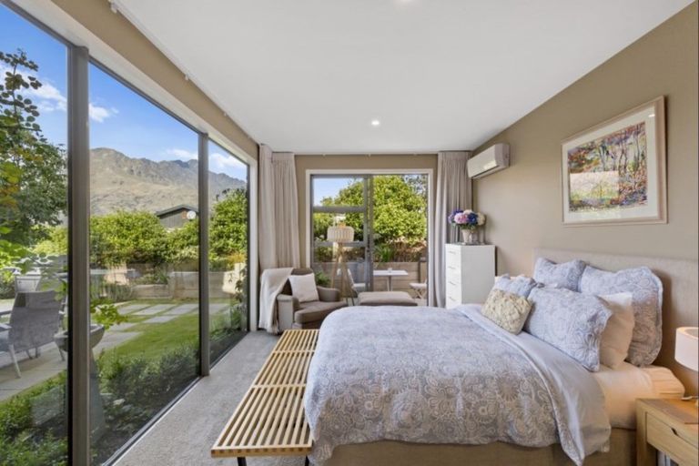Photo of property in 2 Lindmore Lane, Lower Shotover, Queenstown, 9371