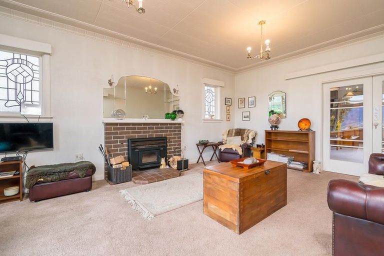 Photo of property in 119 Eglinton Road, Mornington, Dunedin, 9011