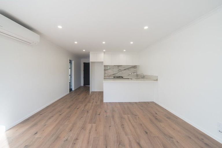 Photo of property in 2/4 Marama Street, Castor Bay, Auckland, 0620