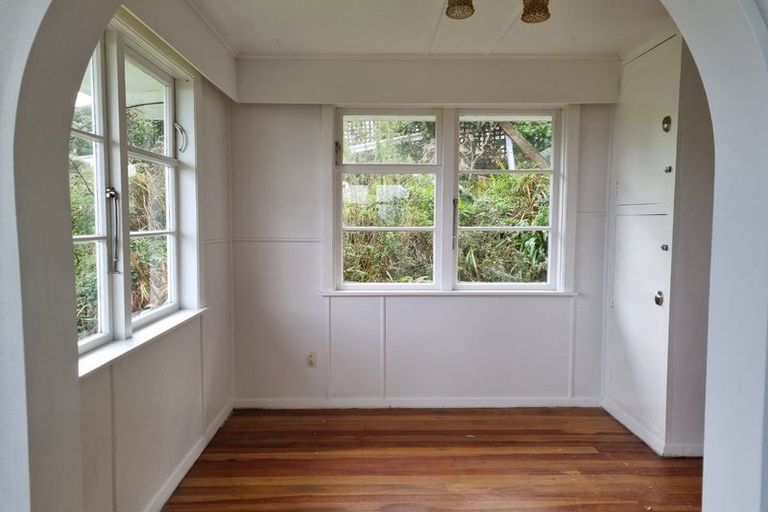 Photo of property in 57 Salford Street, Newlands, Wellington, 6037