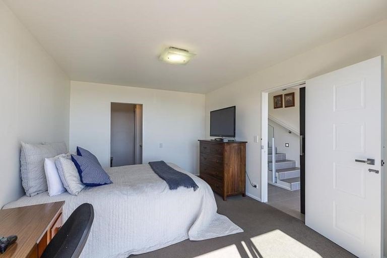 Photo of property in 18 Istana Place, Britannia Heights, Nelson, 7010