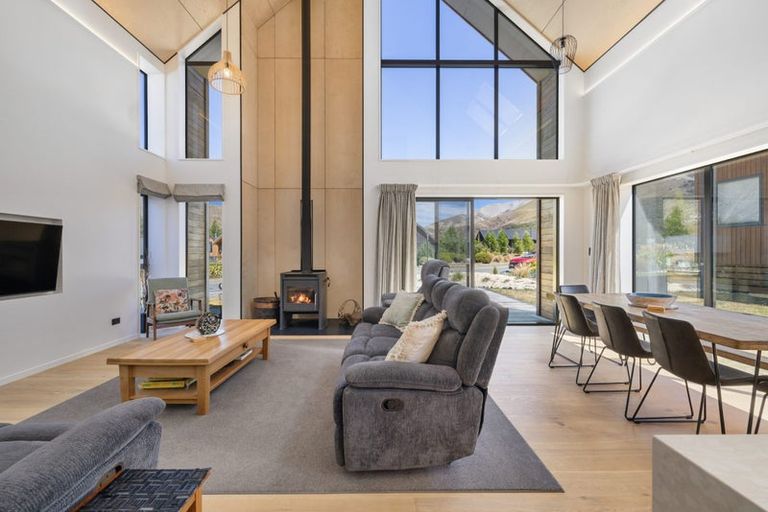 Photo of property in 30 Castle Hill Drive, Castle Hill, Springfield, 7580