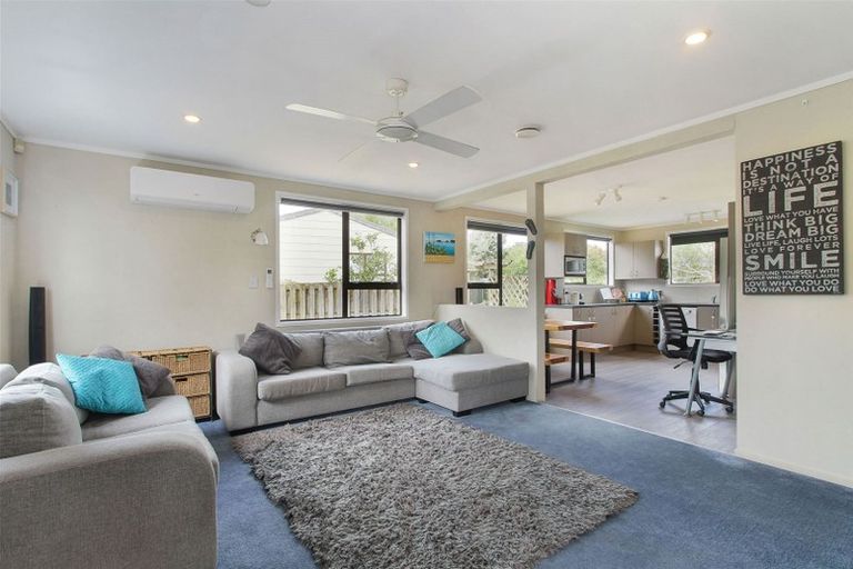 Photo of property in 14 Litchfield Place, Clarks Beach, 2122