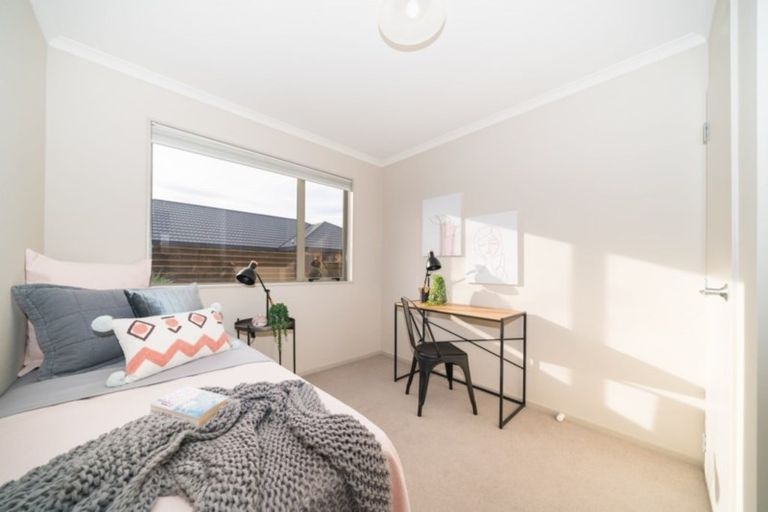 Photo of property in 46 Branigan Parade, Kelvin Grove, Palmerston North, 4414