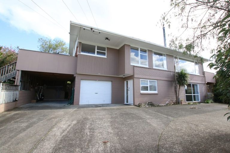 Photo of property in 1/48 Hogans Road, Glenfield, Auckland, 0629
