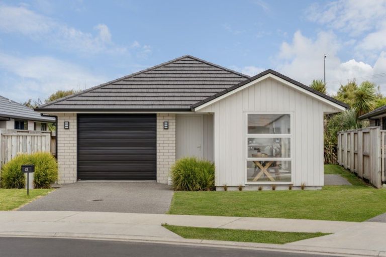 Photo of property in 83 Hills View Drive, Papamoa, 3118