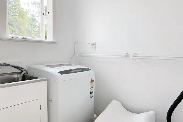 Photo of property in 108 Hepburn Road, Glendene, Auckland, 0602