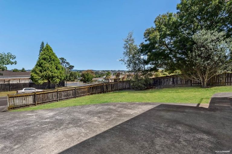 Photo of property in 139 Moire Road, West Harbour, Auckland, 0618