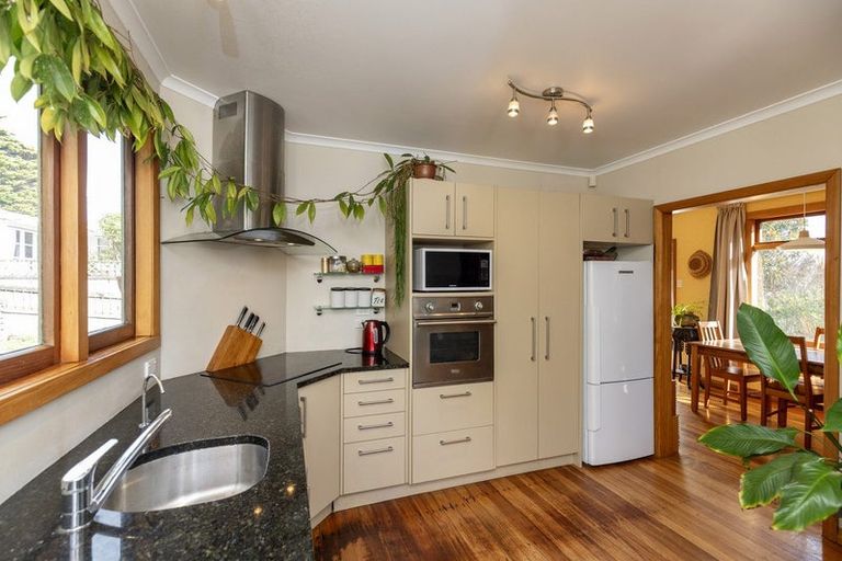 Photo of property in 5 Tennis Court Road, Raumati South, Paraparaumu, 5032