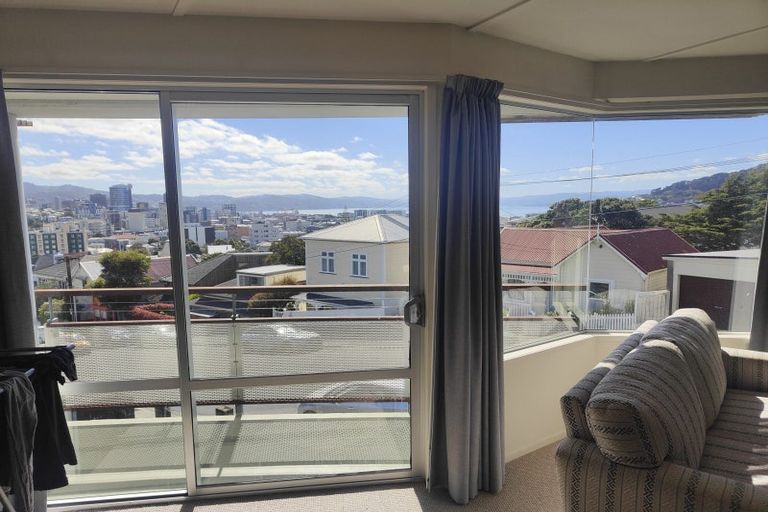 Photo of property in 74 Nairn Street, Mount Cook, Wellington, 6011