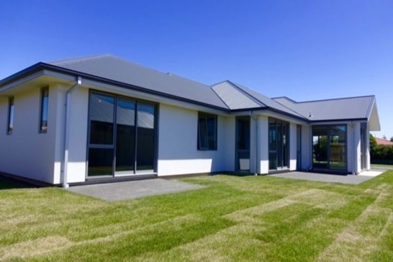Photo of property in 71 Whincops Road, Halswell, Christchurch, 8025