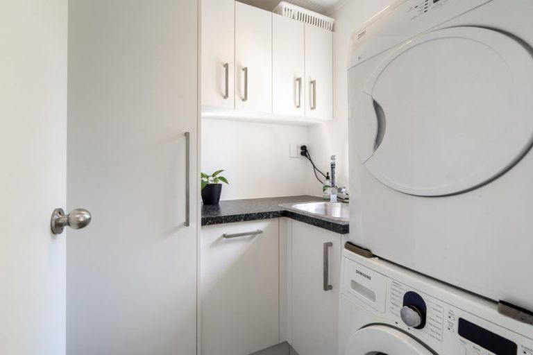 Photo of property in 7 Eagleson Street, Northcross, Auckland, 0632