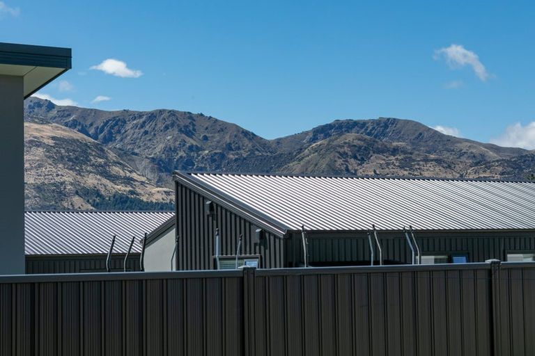 Photo of property in 53 Longview Drive, Lake Hawea, 9382