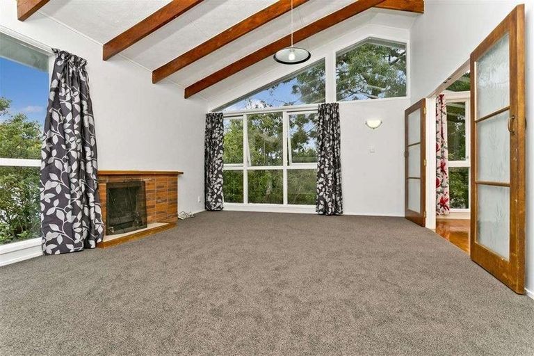 Photo of property in 1/114 Verran Road, Birkdale, Auckland, 0626