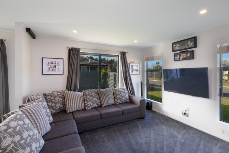 Photo of property in 43 Makawe Roa Street, Marshland, Christchurch, 8083