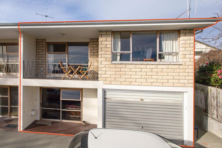 Photo of property in 32-32b Te Weka Street, Maori Hill, Timaru, 7910