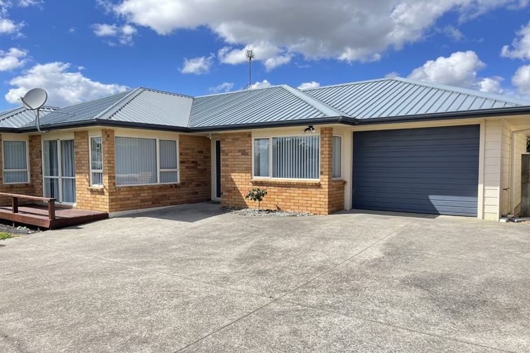Photo of property in 8b Garden Terrace, Pukekohe, 2120