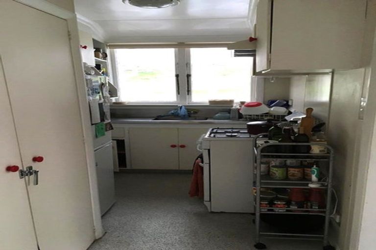 Photo of property in 6 Royal Street, Berhampore, Wellington, 6023