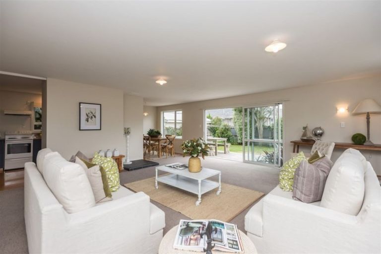 Photo of property in 47 Fovant Street, Russley, Christchurch, 8042
