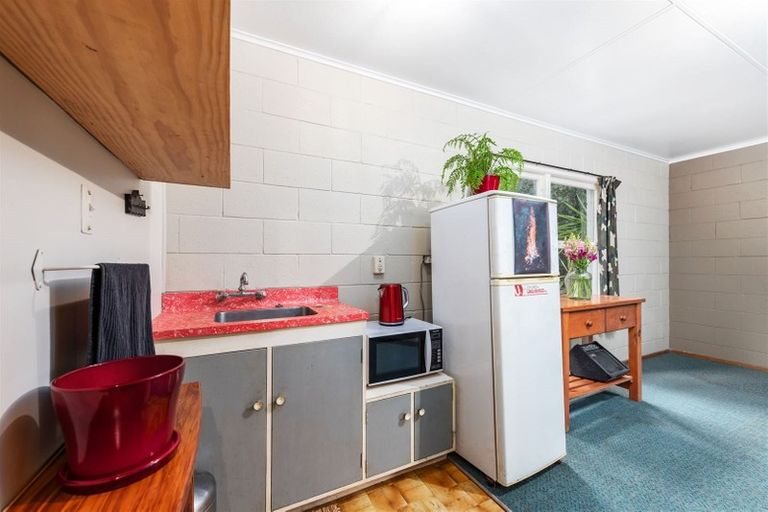 Photo of property in 20 Sunray Avenue, Titirangi, Auckland, 0604