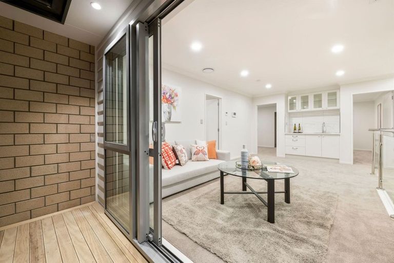 Photo of property in 84 Tir Conaill Avenue, Flat Bush, Auckland, 2019