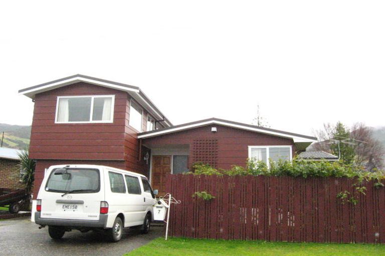 Photo of property in 7 Blackman Avenue, Sawyers Bay, Port Chalmers, 9023