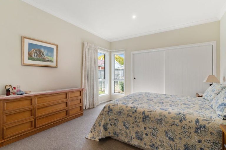 Photo of property in 2 Dixon Street, Carterton, 5713