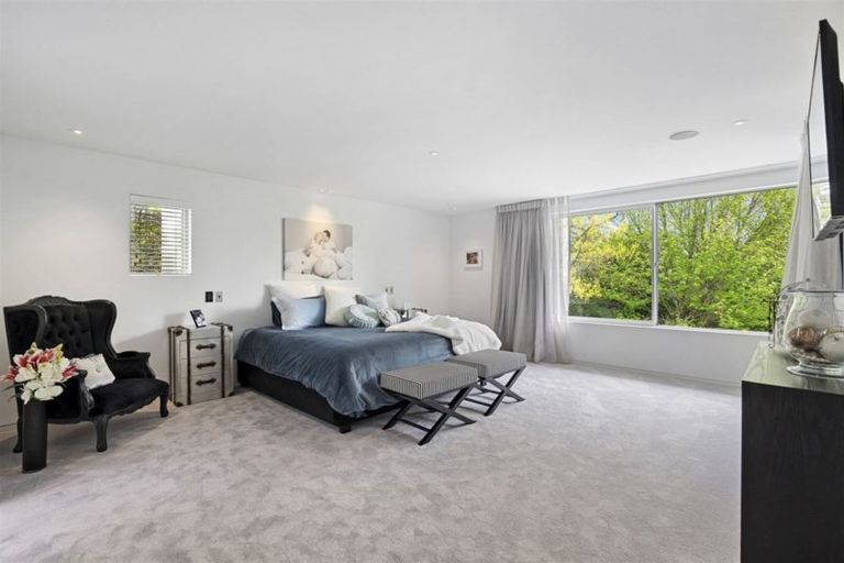 Photo of property in 8 Saint Barnabas Lane, Fendalton, Christchurch, 8052