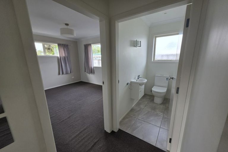 Photo of property in 18 Sinclair Street, Ebdentown, Upper Hutt, 5018
