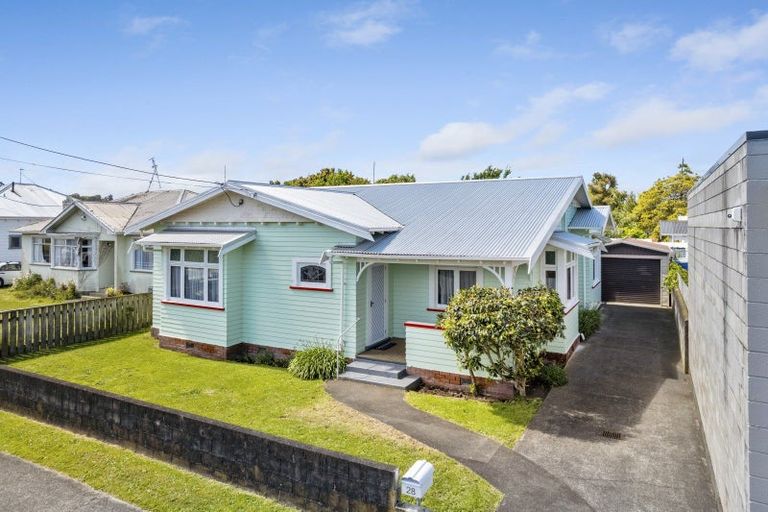 Photo of property in 28 Niblett Street, Whanganui, 4500