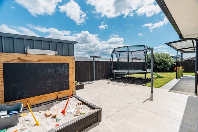 Photo of property in 198 Waikite Road, Welcome Bay, Tauranga, 3175