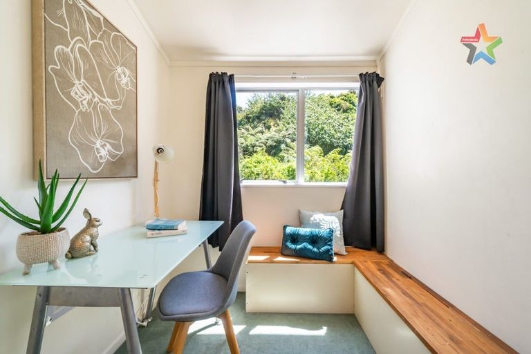 Photo of property in 12a Jacaranda Grove, Maungaraki, Lower Hutt, 5010