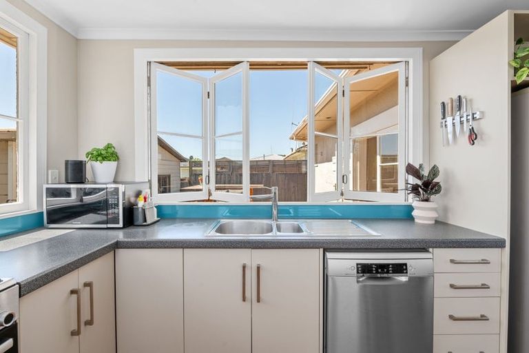 Photo of property in 33 Mission Street, Waterloo, Lower Hutt, 5011