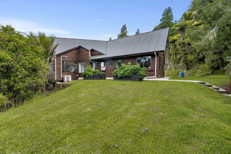 Photo of property in 260 Wairere Road, Waitakere, Henderson, 0782