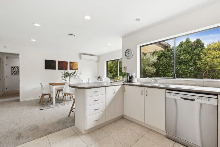 Photo of property in 23 Delmont Close, East Tamaki Heights, Auckland, 2016