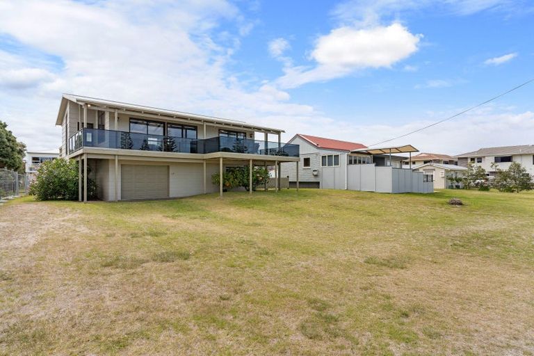Photo of property in 225 Rangi Avenue, Whangamata, 3620