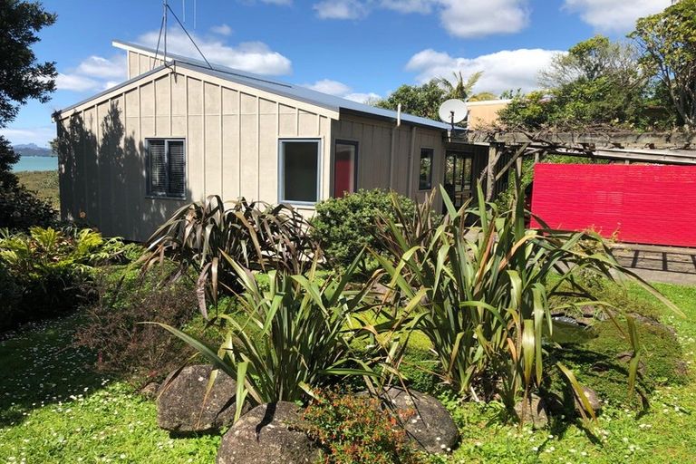 Photo of property in 26 Beach Road, Onerahi, Whangarei, 0110