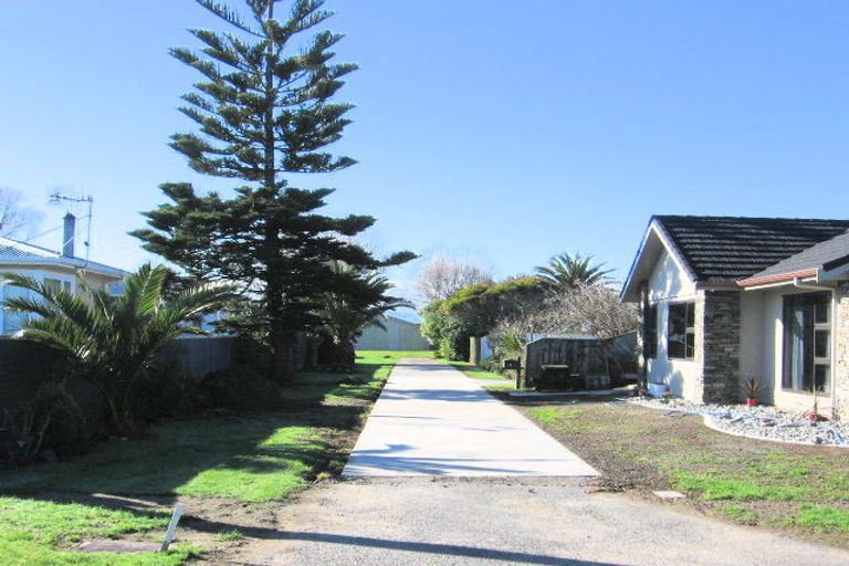 Photo of property in 5 Ferry Street, Foxton Beach, Foxton, 4815