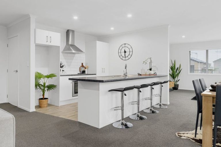 Photo of property in 14 Faber Place, Rototuna North, Hamilton, 3210