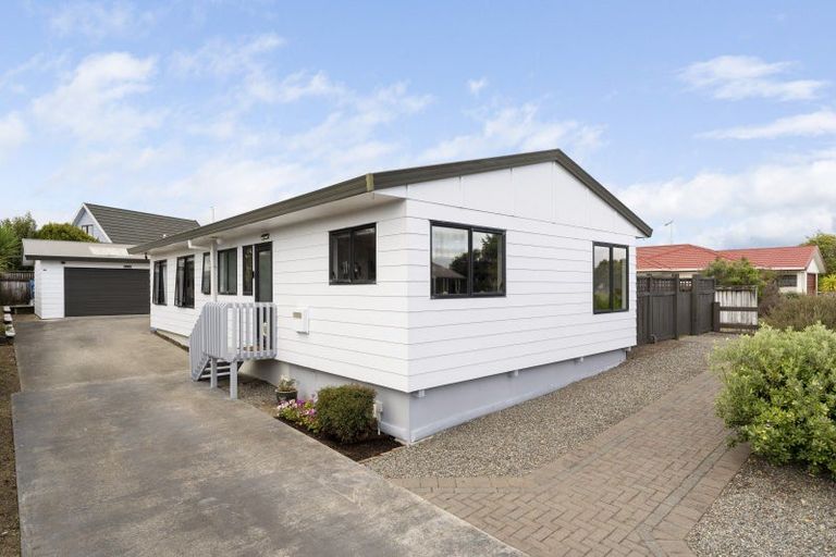 Photo of property in 25 Rosewood Place, Paraparaumu, 5032