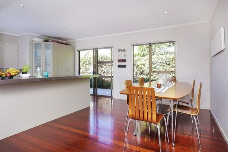 Photo of property in 4/8 Brook Street, Milford, Auckland, 0620