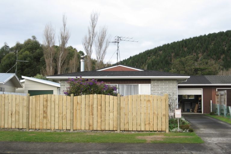 Photo of property in 22b Buckley Grove, Paraparaumu, 5032