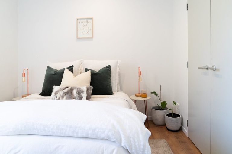 Photo of property in 211 Hobsonville Road, Hobsonville, Auckland, 0618