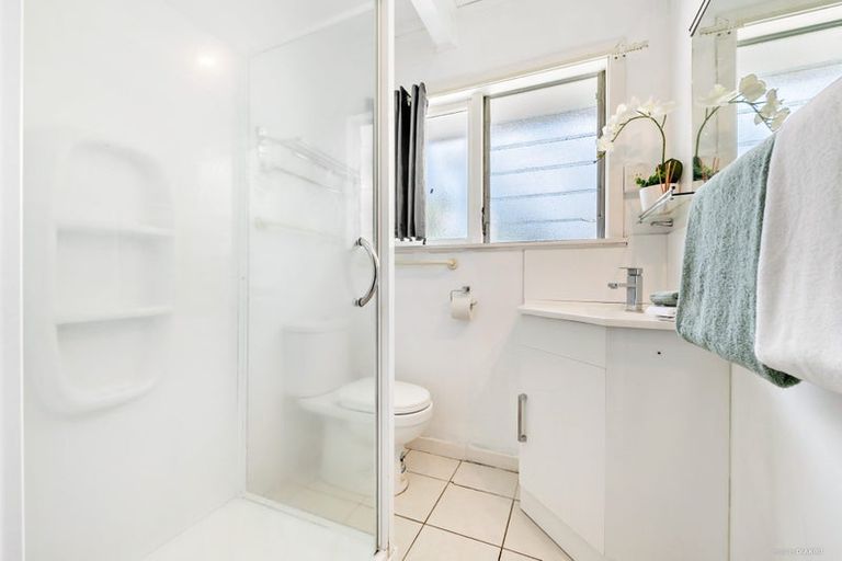 Photo of property in 23a Reeves Road, Pakuranga, Auckland, 2010