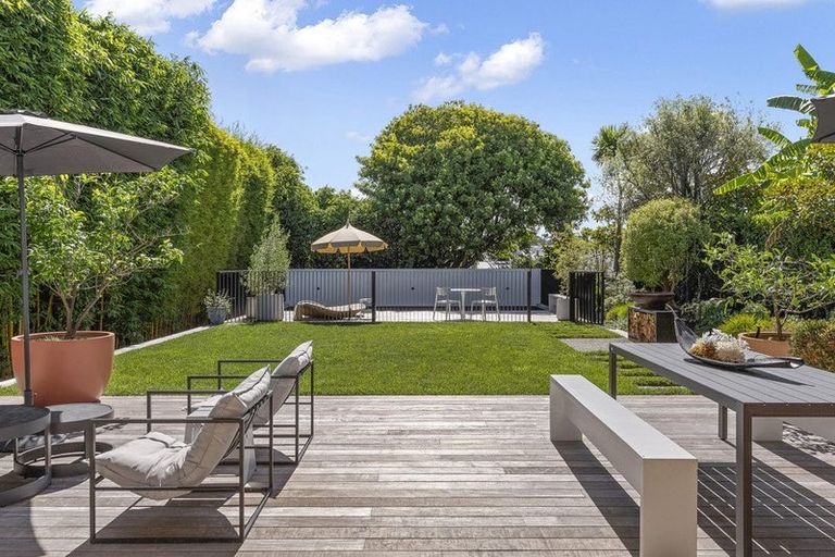 Photo of property in 41 Sackville Street, Grey Lynn, Auckland, 1021