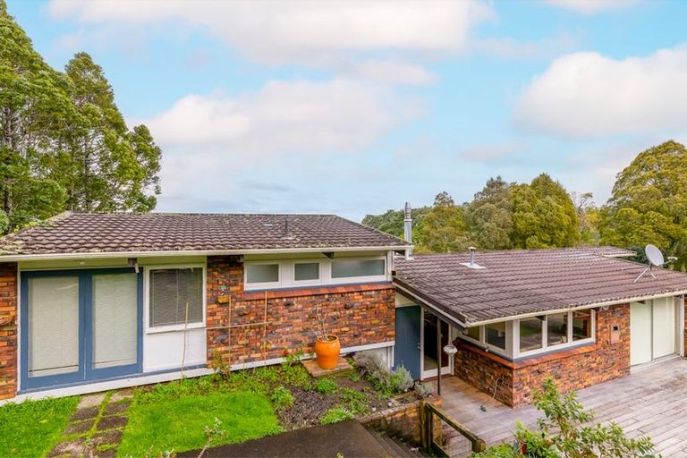 Photo of property in 57 Arapito Road, Titirangi, Auckland, 0604