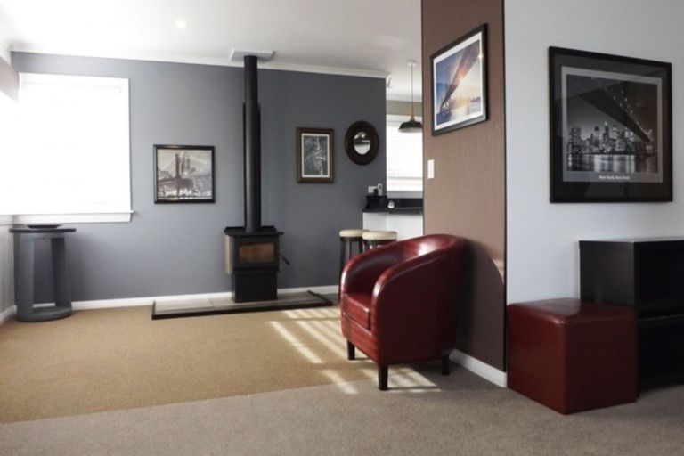 Photo of property in 44 Mako Mako Road, Levin, 5510