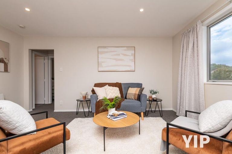 Photo of property in 137a Newlands Road, Newlands, Wellington, 6037