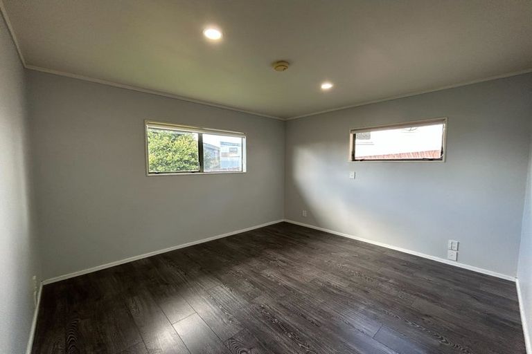 Photo of property in 2/101 Manuka Road, Bayview, Auckland, 0629